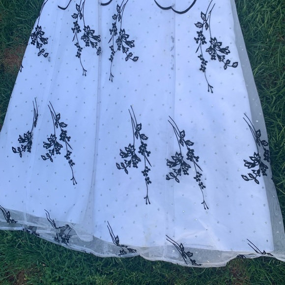 Jessica prom/wedding/party/grad/event dress - Picture 3 of 10